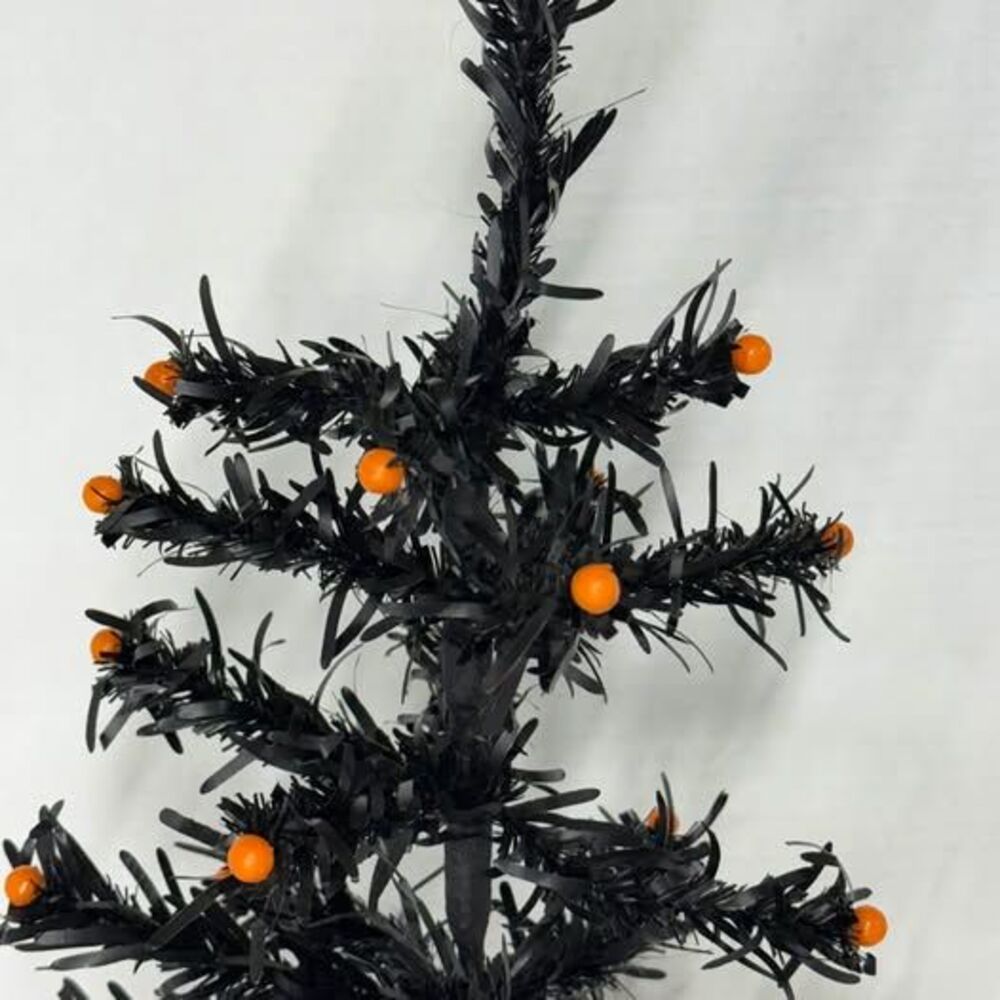 Halloween Black Tinsel Tree and Hallowday Inn Wooden House Decor - Picture 5 of 6